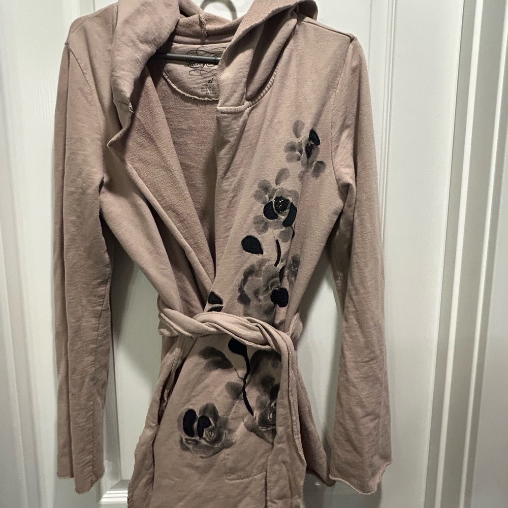 Lucky XL cardigan with tie and hood